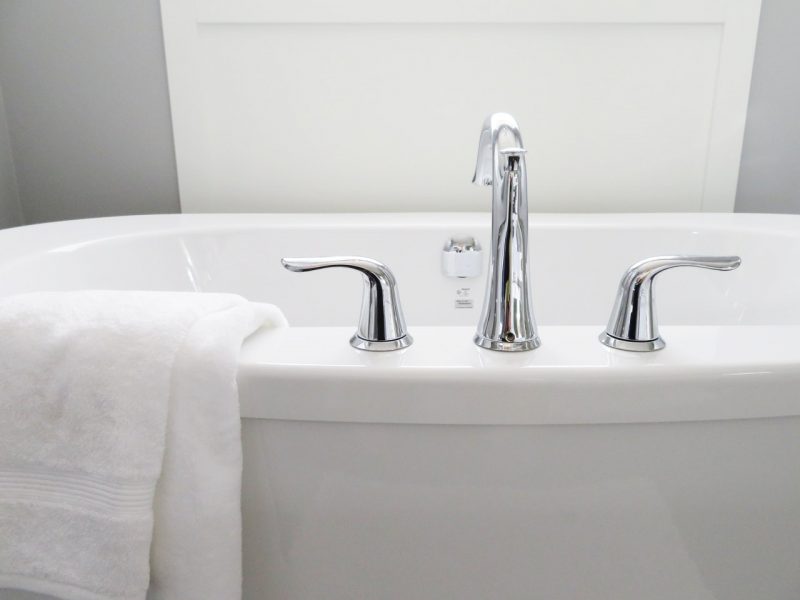 bath-bathroom-bathtub-534116 bath-bathroom-bathtub-534116